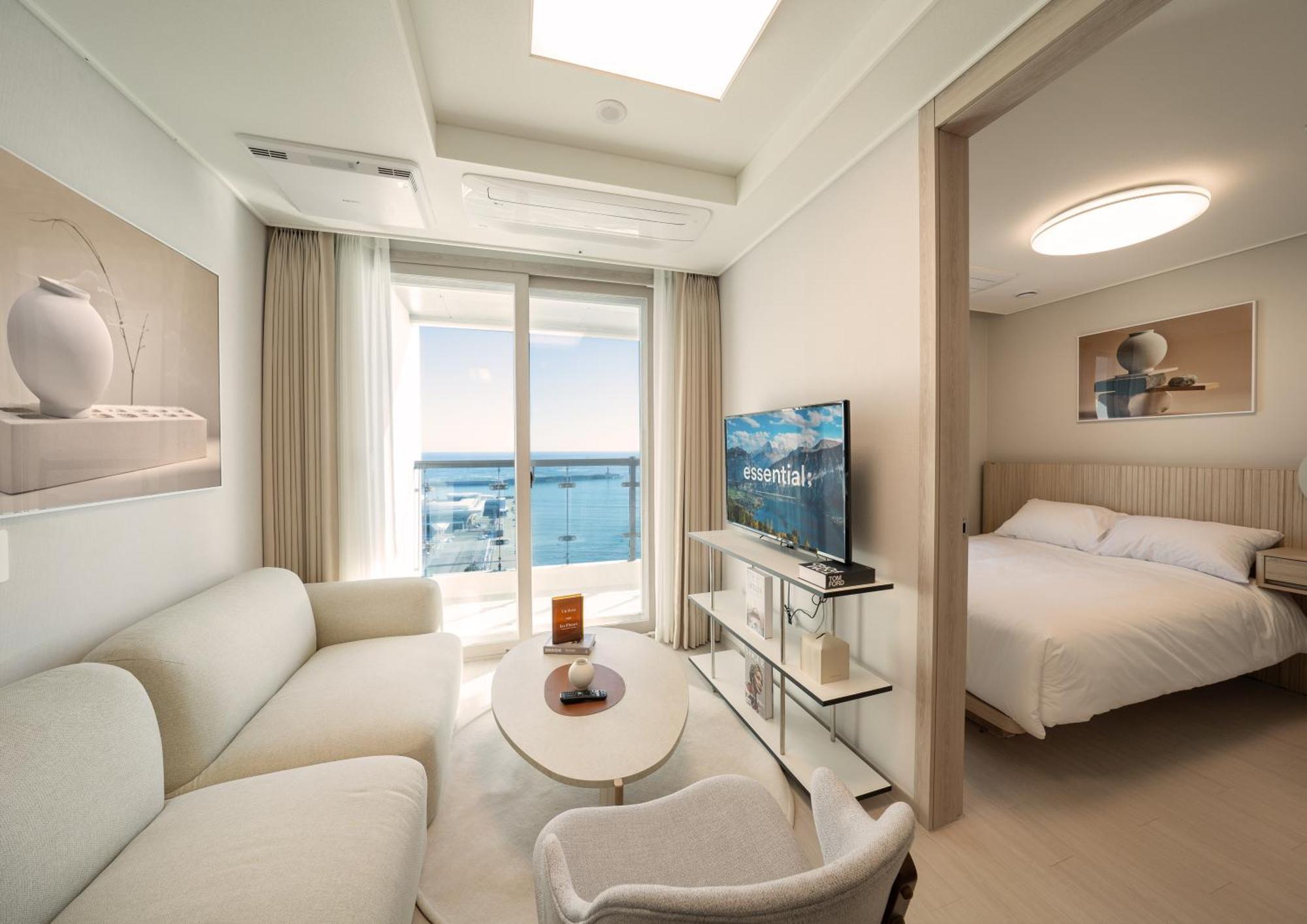 Aparthotel Uh Flat The Sokcho Esterno foto