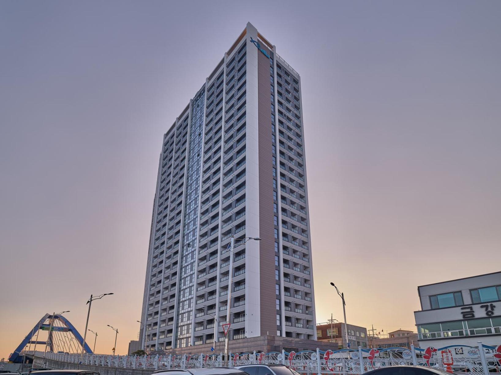 Aparthotel Uh Flat The Sokcho Esterno foto